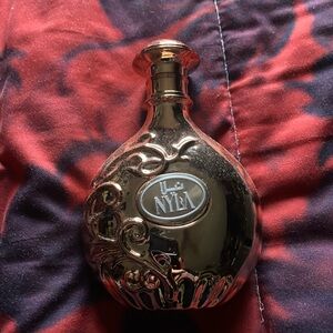 Arabiyat Prestige Nyla Eau de Parfum.